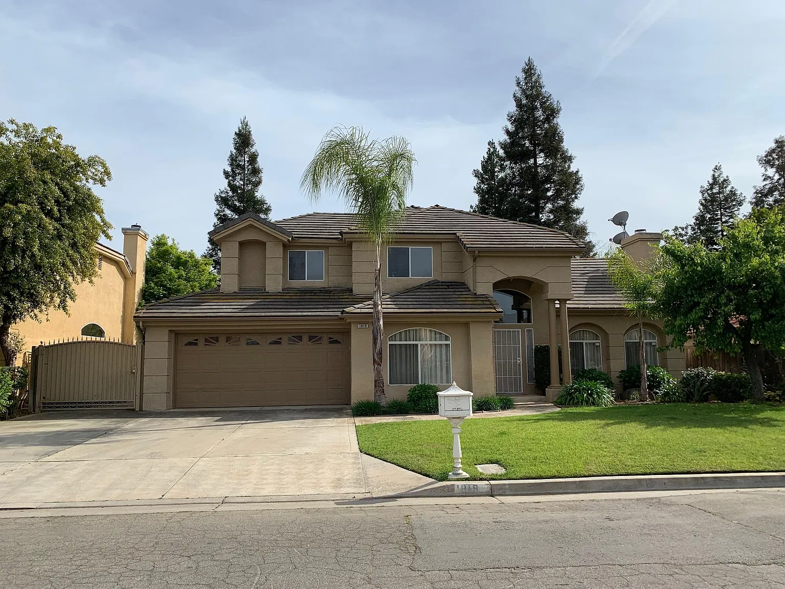 1819 E Niles Ave — Photo 1