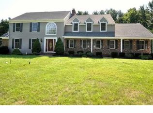 5 Haynes Creek Ln, Medford, NJ 08055