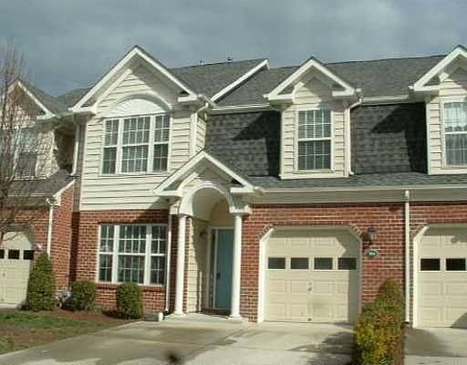 1st image of 924 Wexler Ct