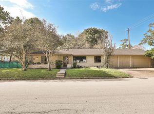 423 Fairbanks St, Houston, TX 77009