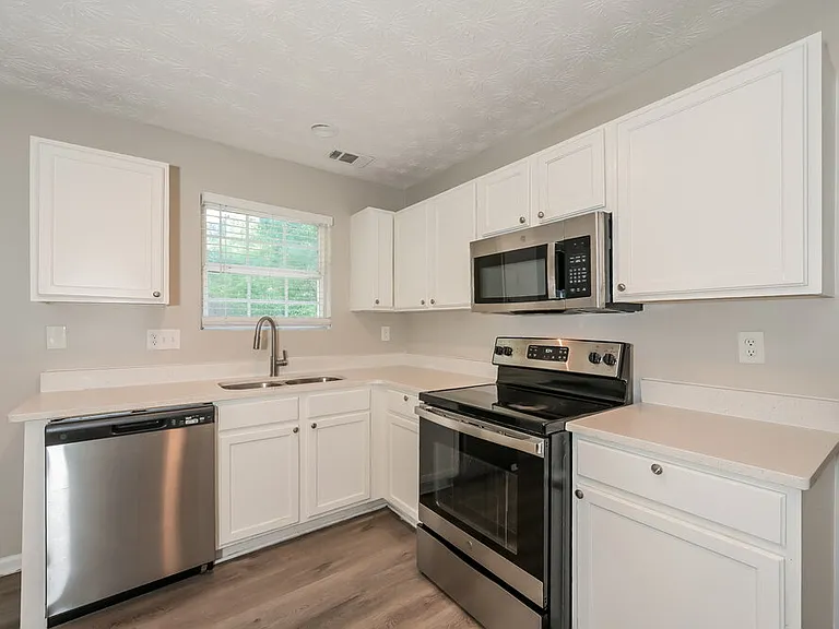 7023 Red Maple Ln — Photo 6