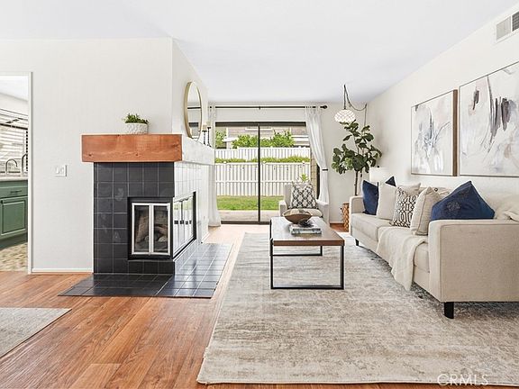 3rd image of 1 Oak Spring Ln #320