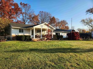 2131 Elmcrest Rd, Sterling Heights, MI 48310