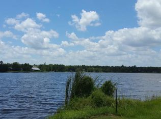 355 Big Bow, Smithville, TX 78957