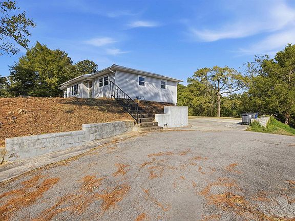 4th image of 3674 Helena Rd