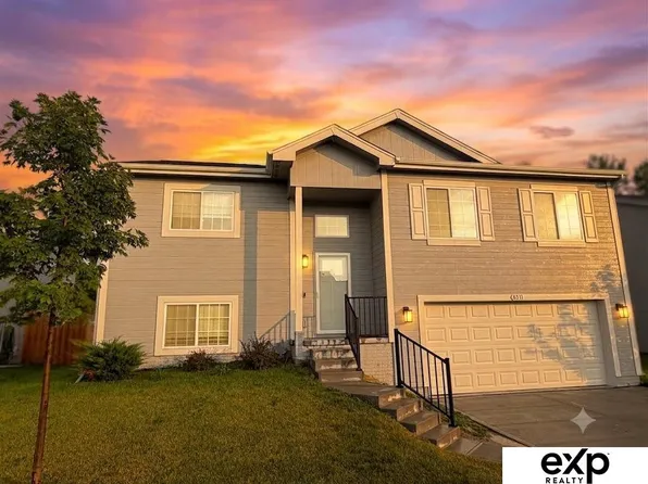 8511 Baker St, Omaha, NE 68122