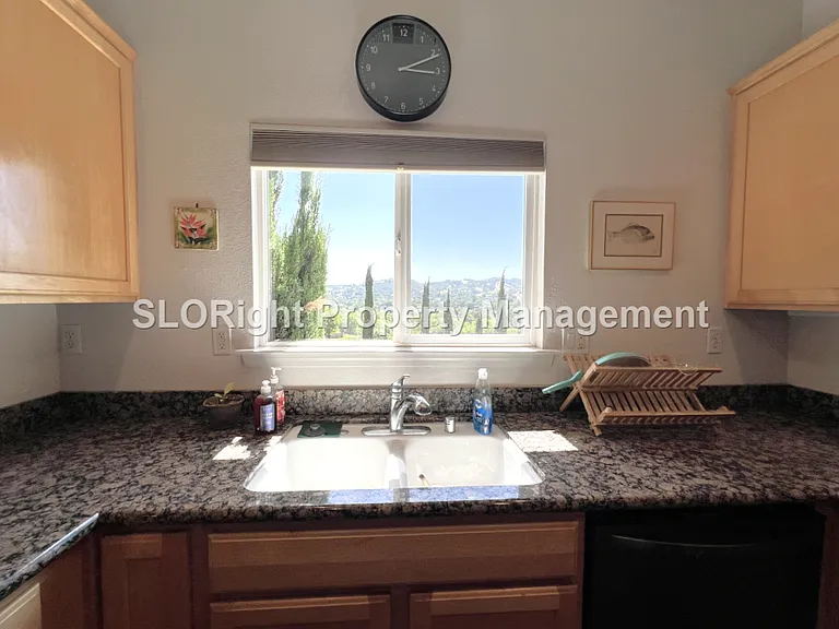 1527 Via Briza Ct — Photo 10
