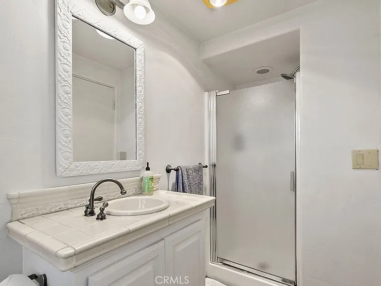 52 Emerald Bay — Photo 31