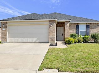 5857 Mountain Bluff Dr, Fort Worth, TX 76179