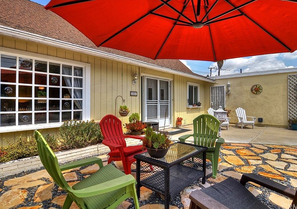 2nd image of 18581 Oriente Dr