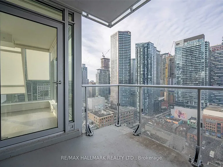30 Nelson St #2107 — Photo 16