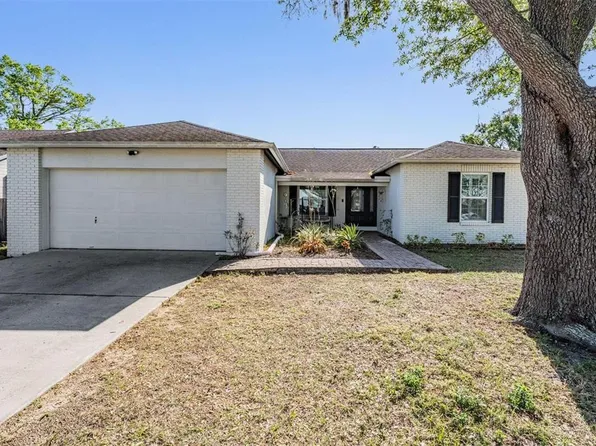 803 Greenbelt Cir, Brandon, FL 33510