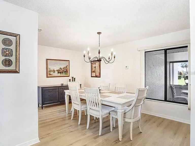 1409 Ingram Dr — Photo 7