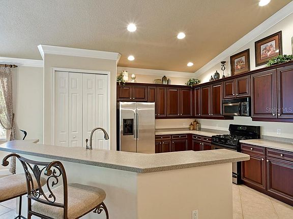 3rd image of 927 River Basin Ct Unit 202D