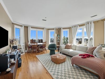 39 Dorchester St APT 18, South Boston, MA, 02127