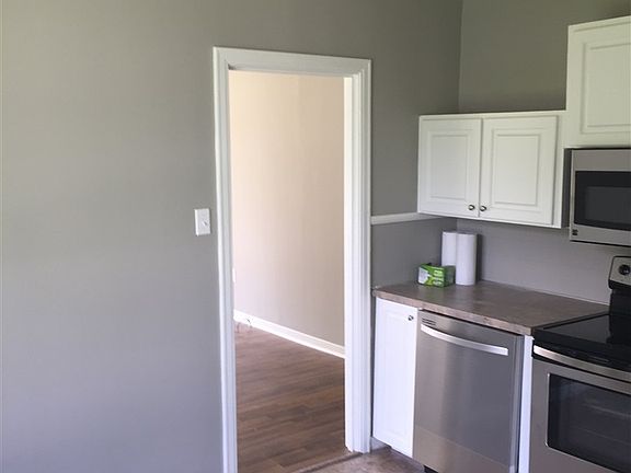 5th image of 18 Brentwood Ln