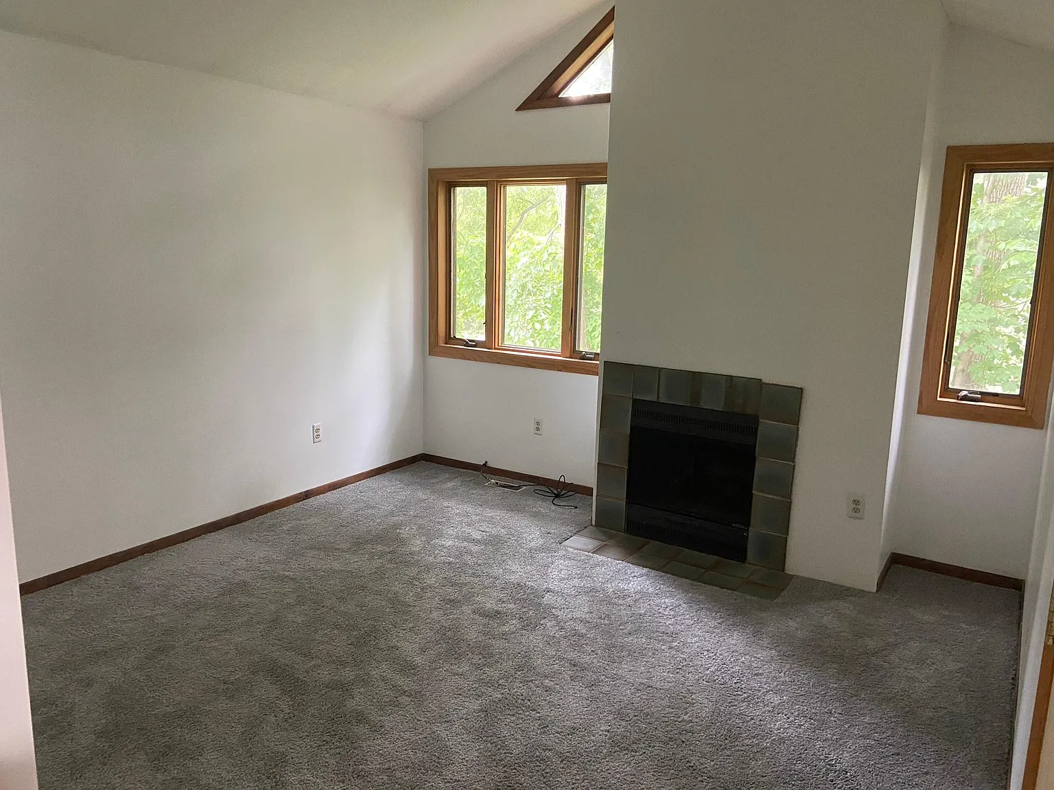 814 Jones Dr #4 photo 1