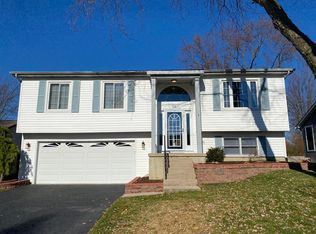 138 Thackeray Dr, Bolingbrook, IL 60440