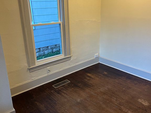 5th image of 2484-2486 Lagonda Ave