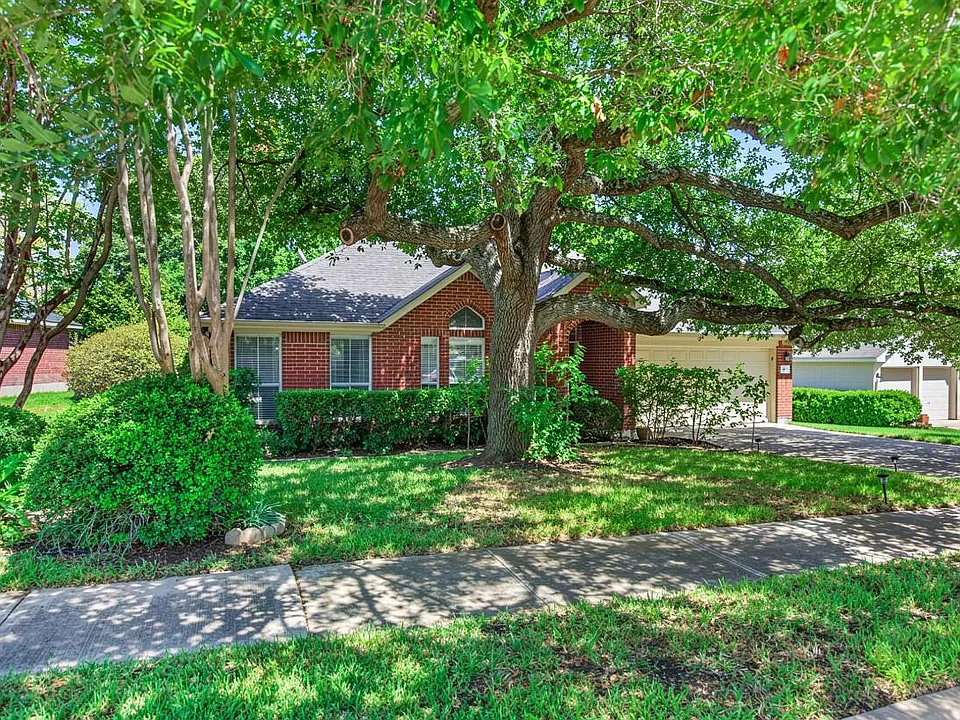 1402 Club Chase Dr