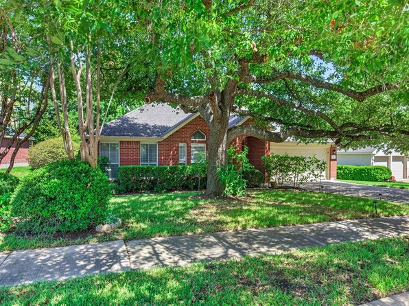 1402 Club Chase Dr