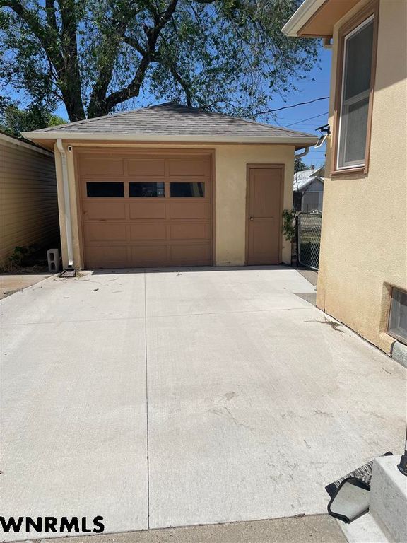 1522 11th Ave, Scottsbluff, NE - View 3