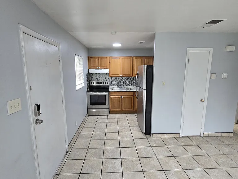 232 Espanola St NE #B — Photo 6