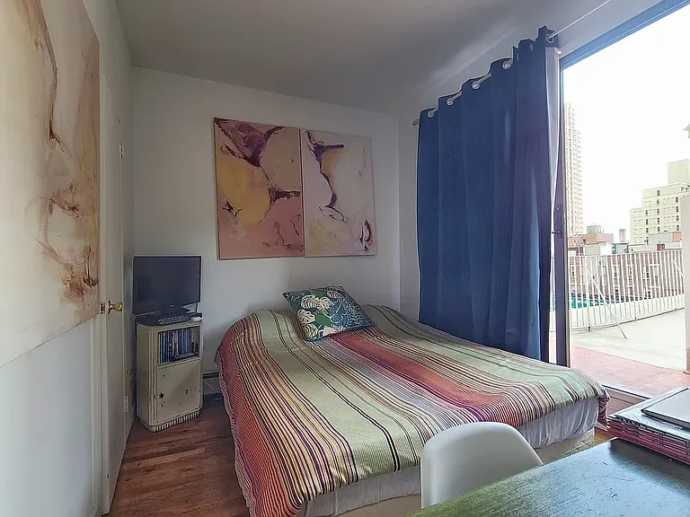 255 W 51st St #5A — Photo 3