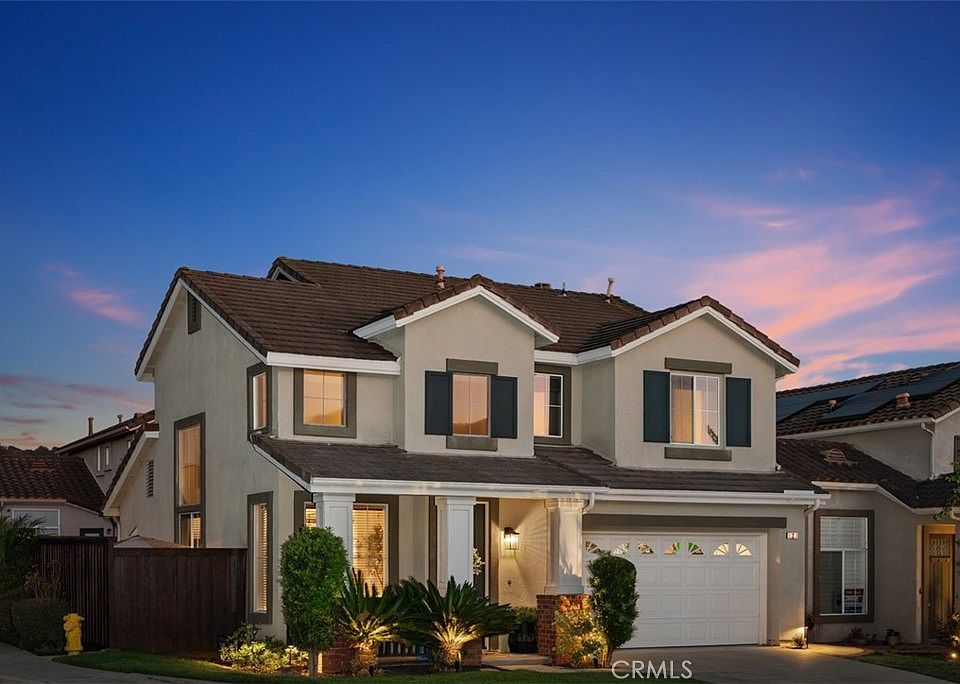 1st image of 2 Daybreak Ln