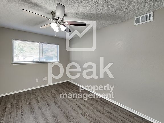 3rd image of 1704 Trent Dr