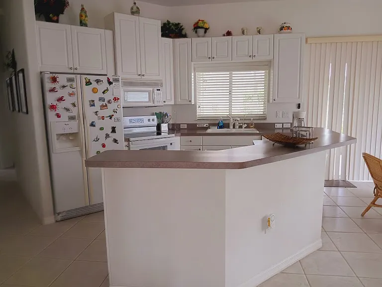 9300 New Orleans Dr — Photo 6