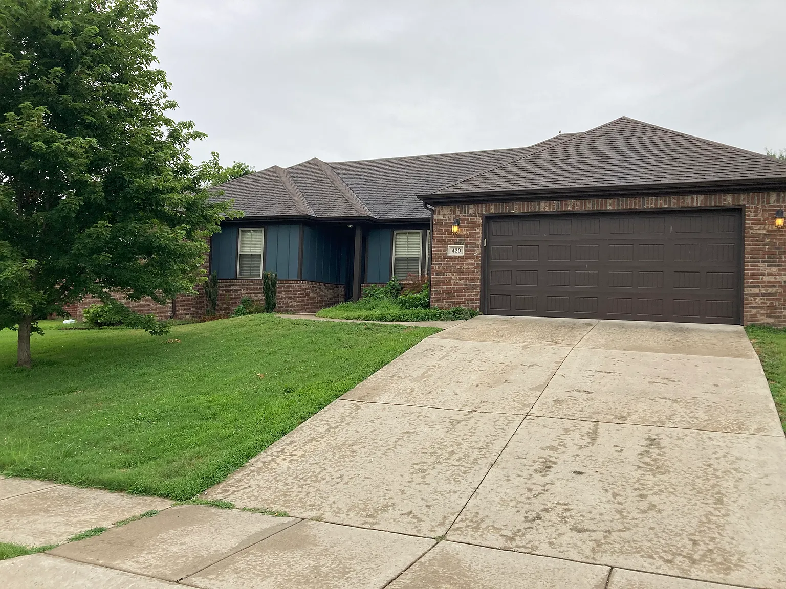 420 Trieste Dr — Photo 2
