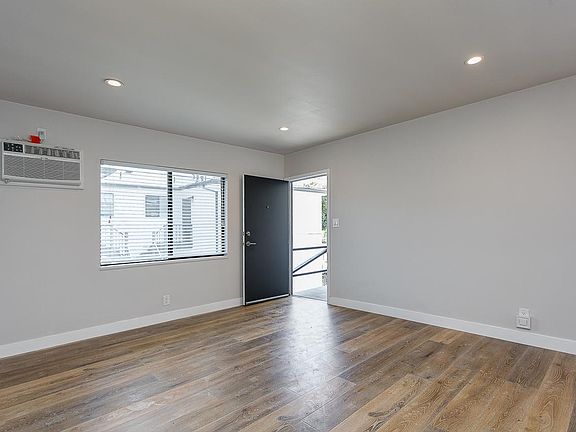 2nd image of 2843 S Redondo Blvd