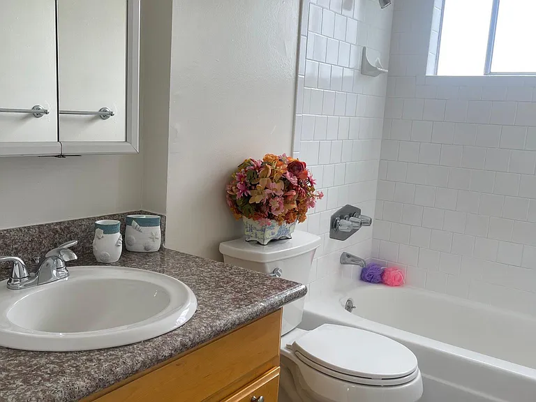 429 N Rengstorff Ave #5 — Photo 12