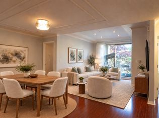 3176 Plateau Blvd #210, Coquitlam, BC V3E3J2