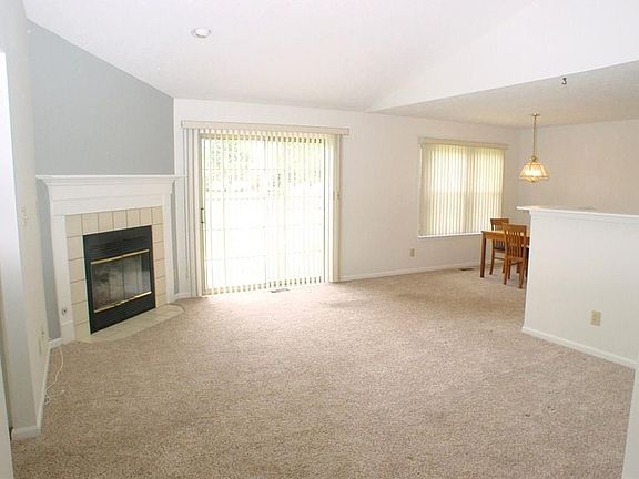 2nd image of 1639 Parkthorne Dr