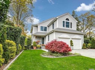 73 Summit Dr, Huntington, NY 11743
