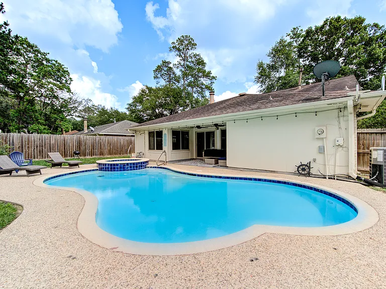 9126 Benwick Dr — Photo 5