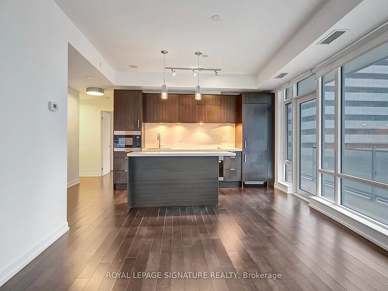 21 Widmer St #1111 — Photo 7