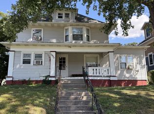 1077 27th St #1-4, Des Moines, IA 50311