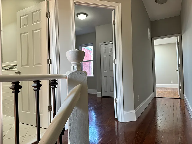 418 Bonsal St — Photo 10
