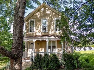 912 Pennsylvania St, Lawrence, KS 66044
