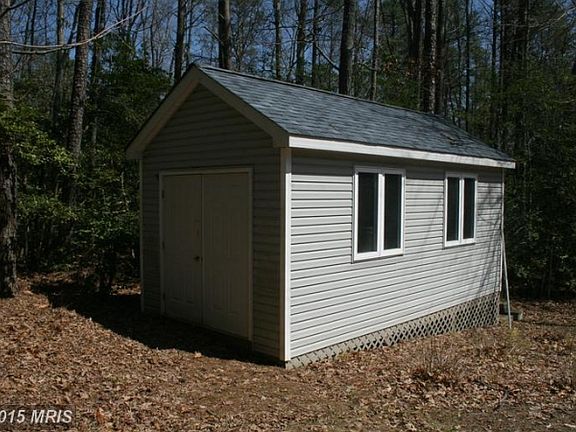 3rd image of 43576 Bayberry Ct