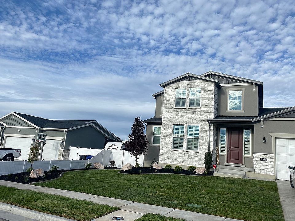 2nd image of 2991 S Graham Peak Dr