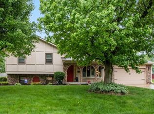 919 Wood Creek Pl, Greenwood, IN 46142