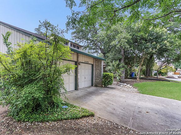 3rd image of 15239 Moss Way St