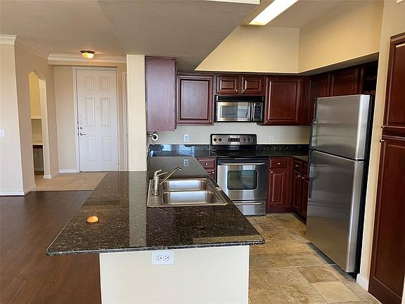 2nd image of 7575 Kirby Dr APT 2216
