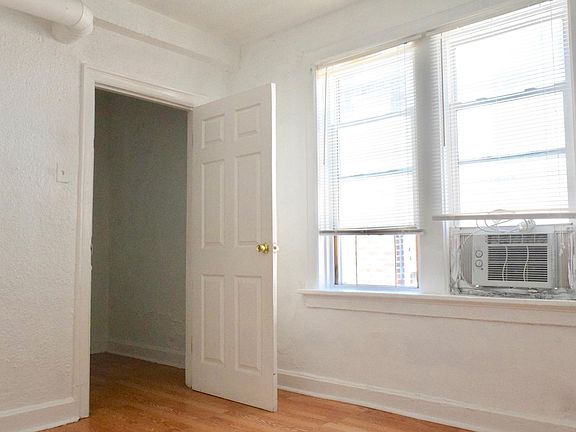 3rd image of 5001 Tholozan Ave APT 2W