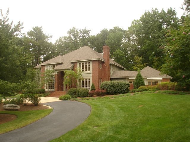 1st image of 3203 Cameron Dr