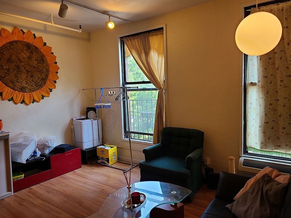 1st image of 496 Laguardia Pl APT 3D